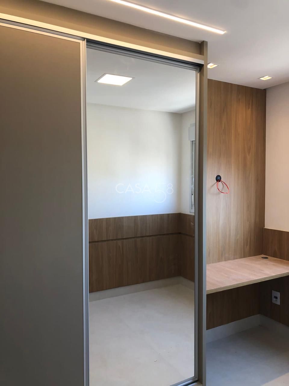 ApartamentoSetor Bueno, 2 Quartos sendo 1 suite, andar alto, Goiânia-GO.