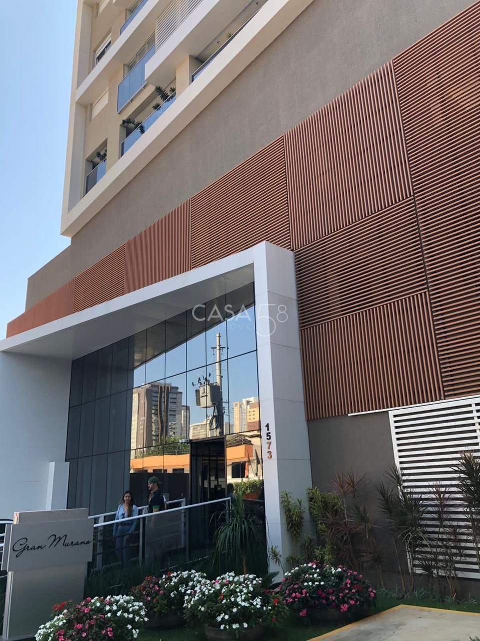 ApartamentoSetor Bueno, 2 Quartos sendo 1 suite, andar alto, Goiânia-GO.