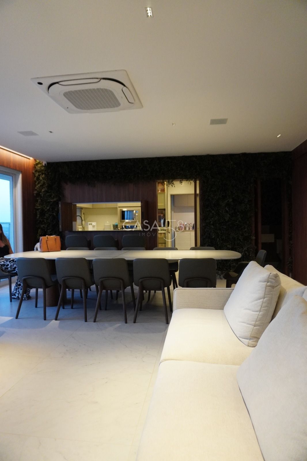 Apartamento de Luxo à Venda no Horizonte Flamboyant – 227m², 3 Suítes Nascente