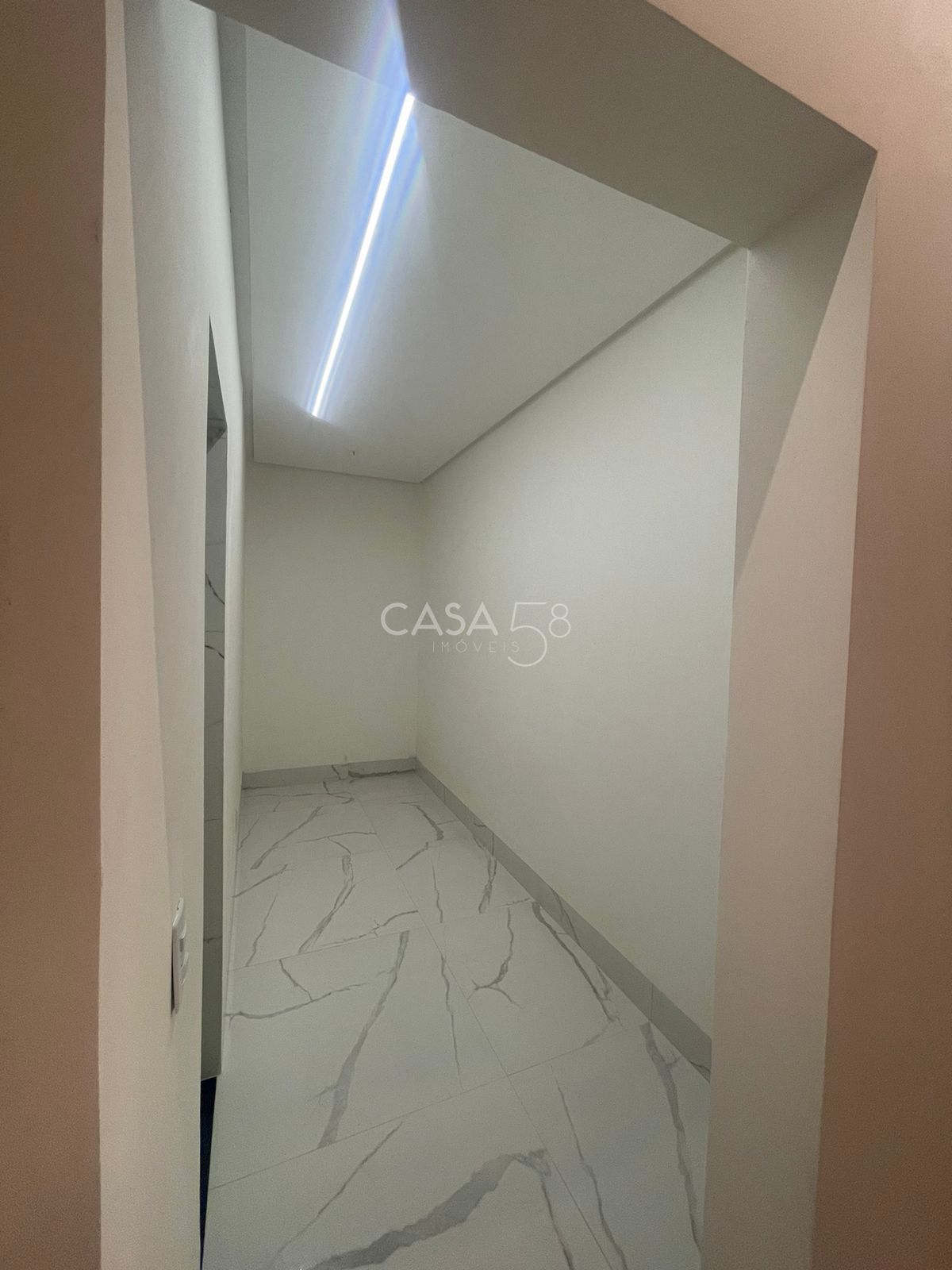 Sobrado de Luxo com 4 Suítes, Office e Lazer Completo - 325m²
