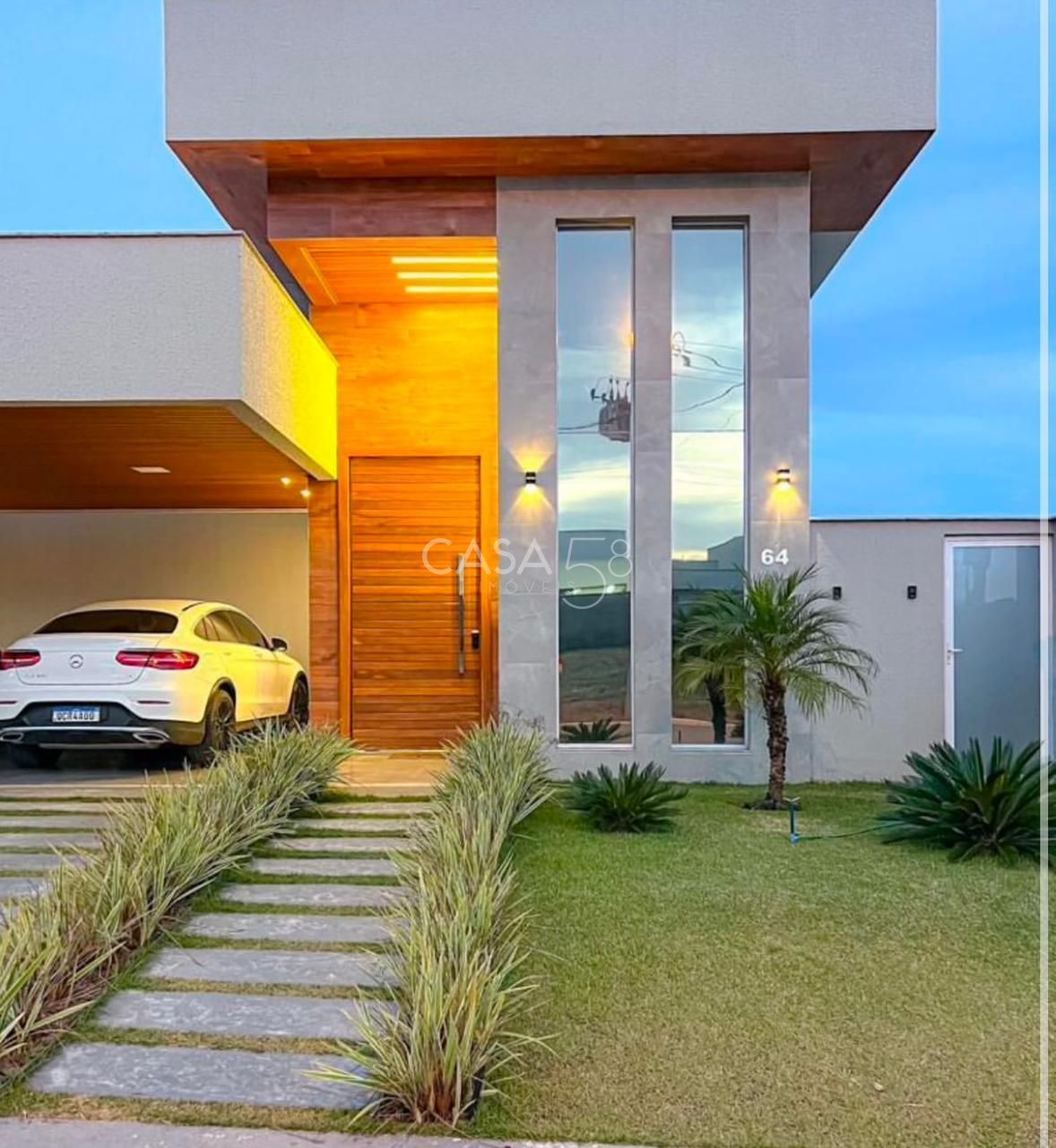 Casa Térrea à Venda no Jardins Nápoles – 3 Quartos, Piscina e Semi-Mobiliada