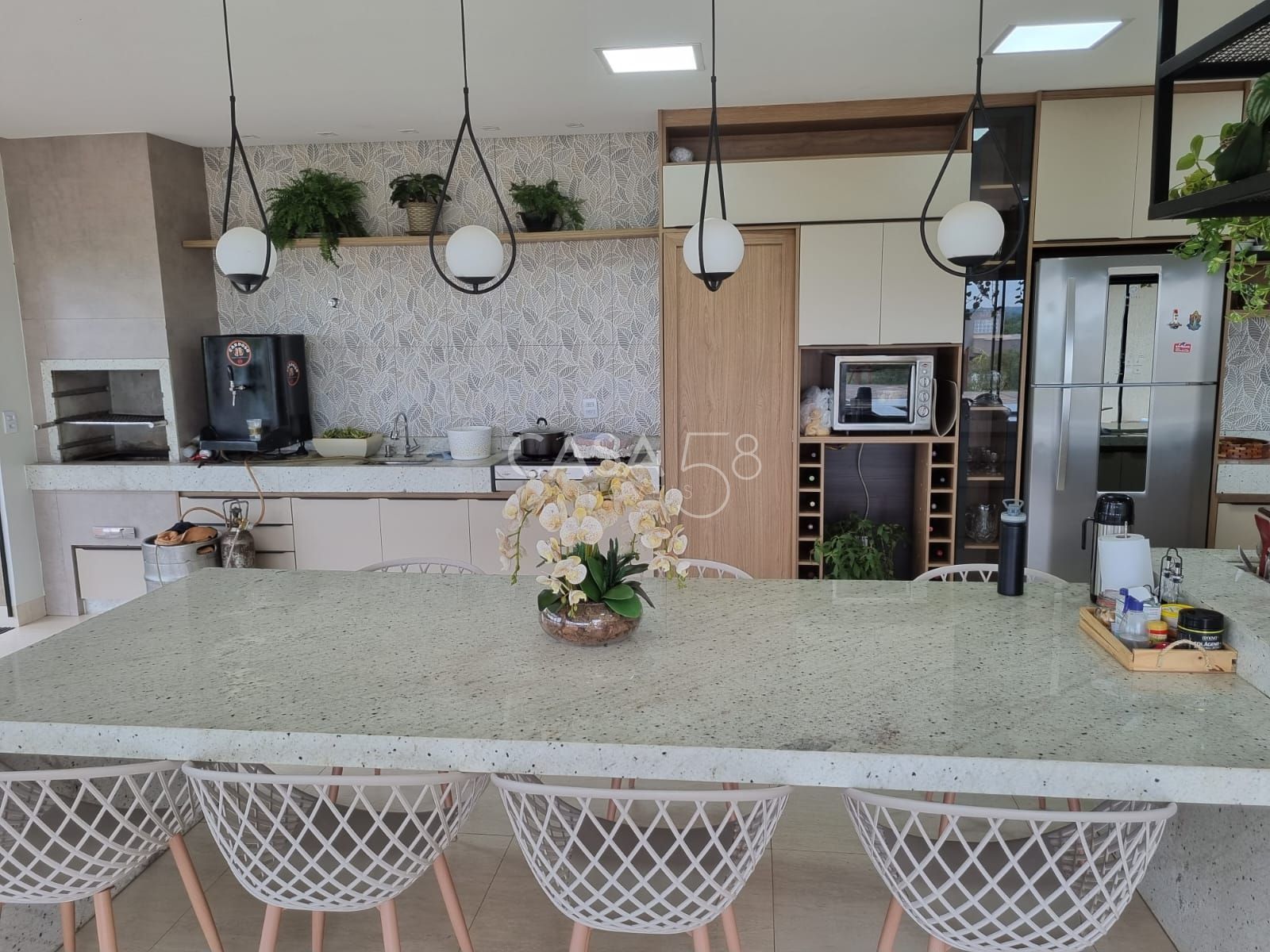 Casa no Condomínio Estância do Bosque – Lote de 2.010m² com Vista e Piscina