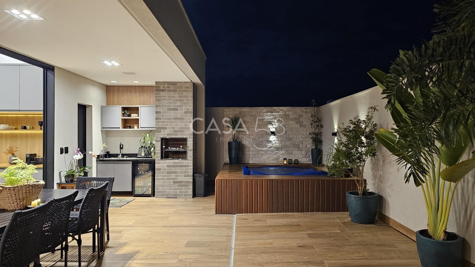 Casa Térrea no Jardins Nápoles – 3 Suítes Energia Fotovoltaica e Aceita Permuta