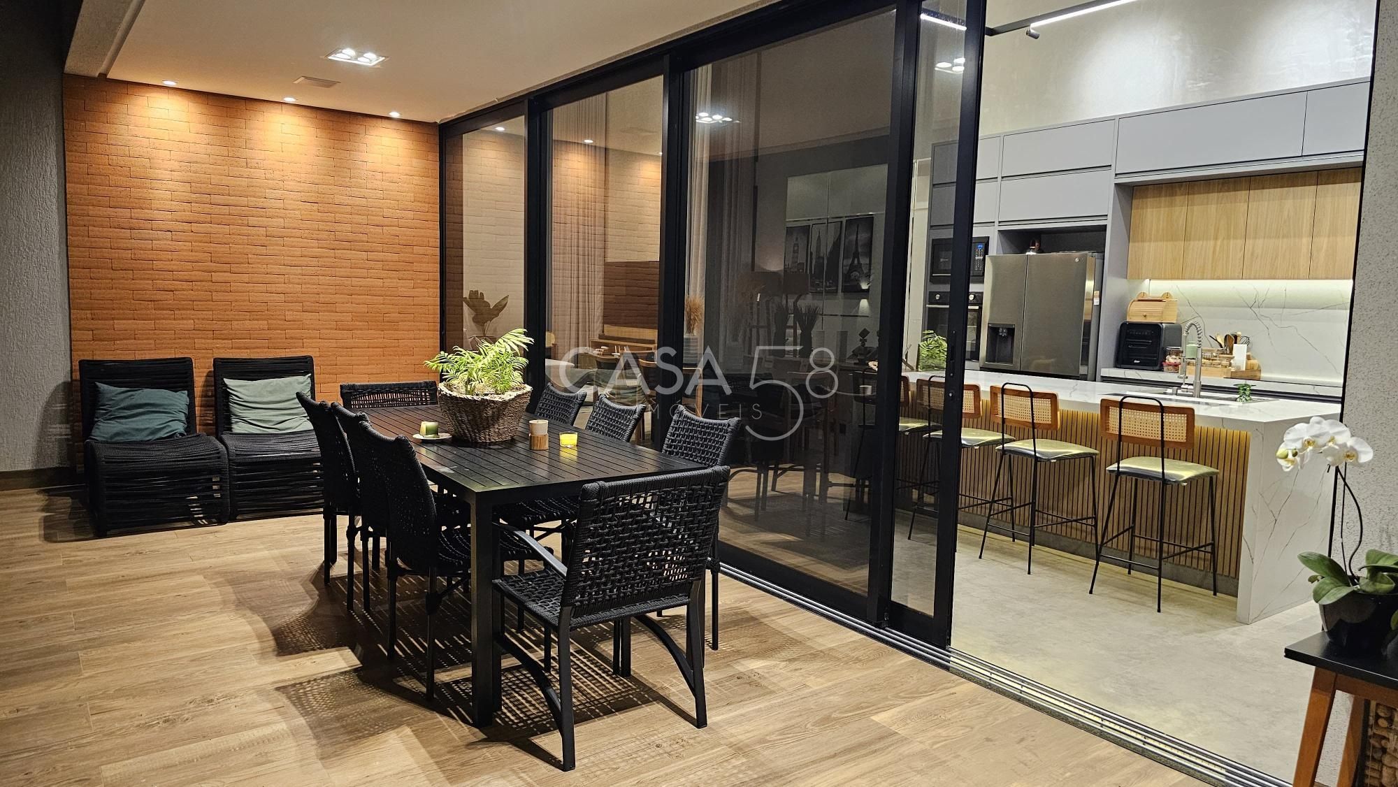 Casa Térrea no Jardins Nápoles – 3 Suítes Energia Fotovoltaica e Aceita Permuta