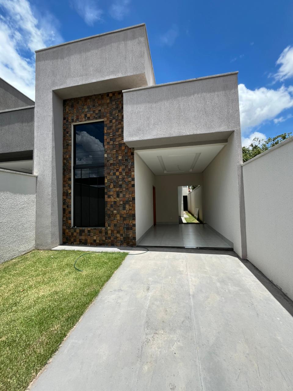 Casa Nova 3 Quartos com Suíte no Santa Maria - Garagem Coberta e Churrasqueira