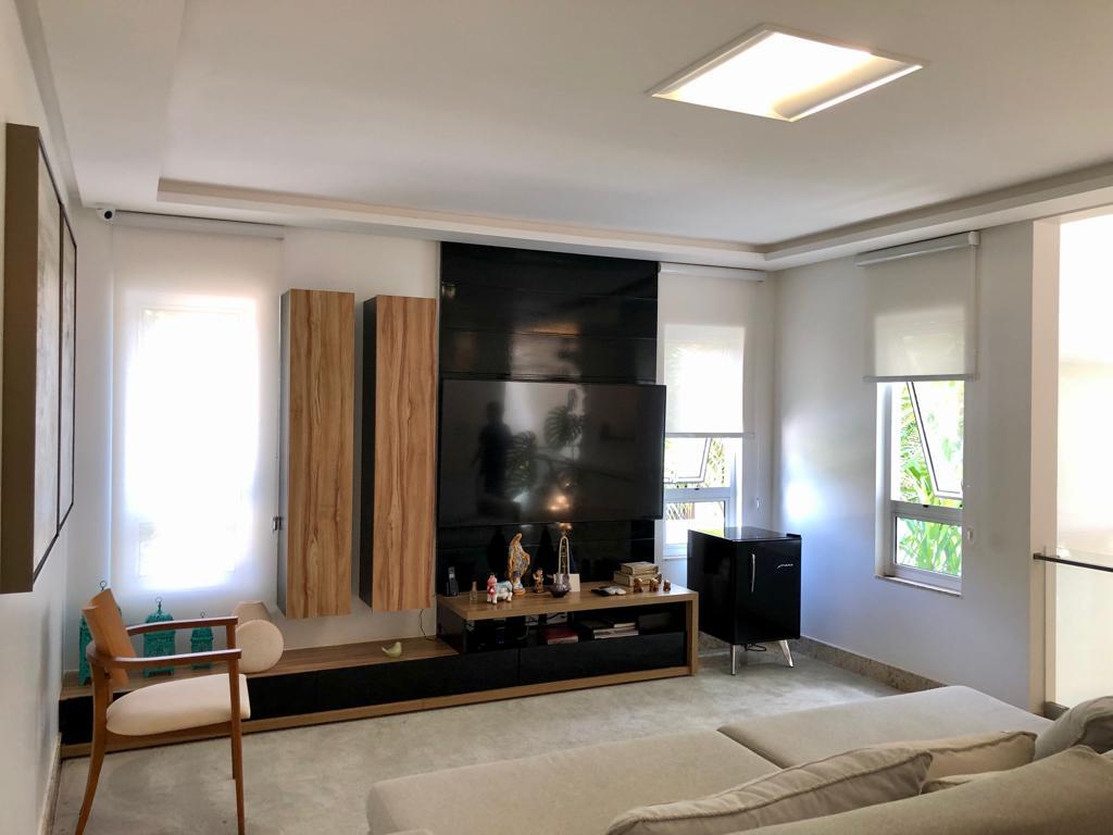Casa de Alto Luxo no Alphaville Flamboyant - 5 Suítes com Piscina Borda Infinita