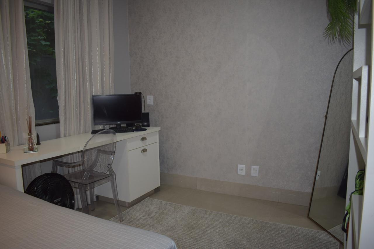 Sobrado à venda no Jardins Lisboa / 3 suítes / 293 m²