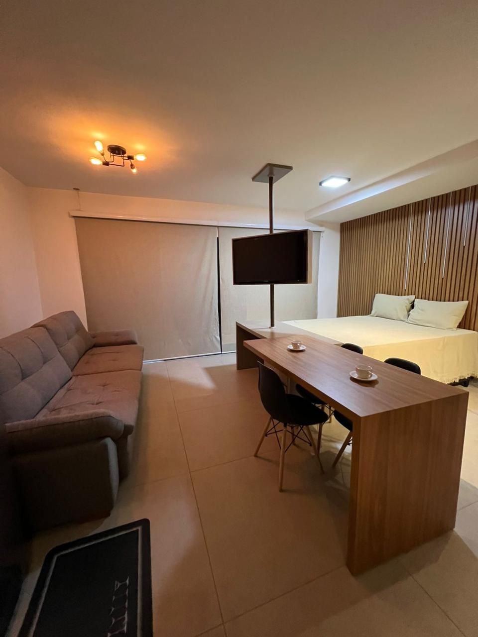 Flat no Setor Bueno, proximo ao Vaca Brava / Goiania shopping / Mobiliado e decorado/ Predio novo