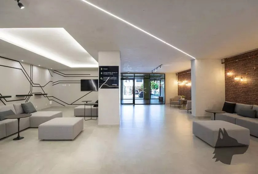 Flat no Setor Bueno, proximo ao Vaca Brava / Goiania shopping / Mobiliado e decorado/ Predio novo