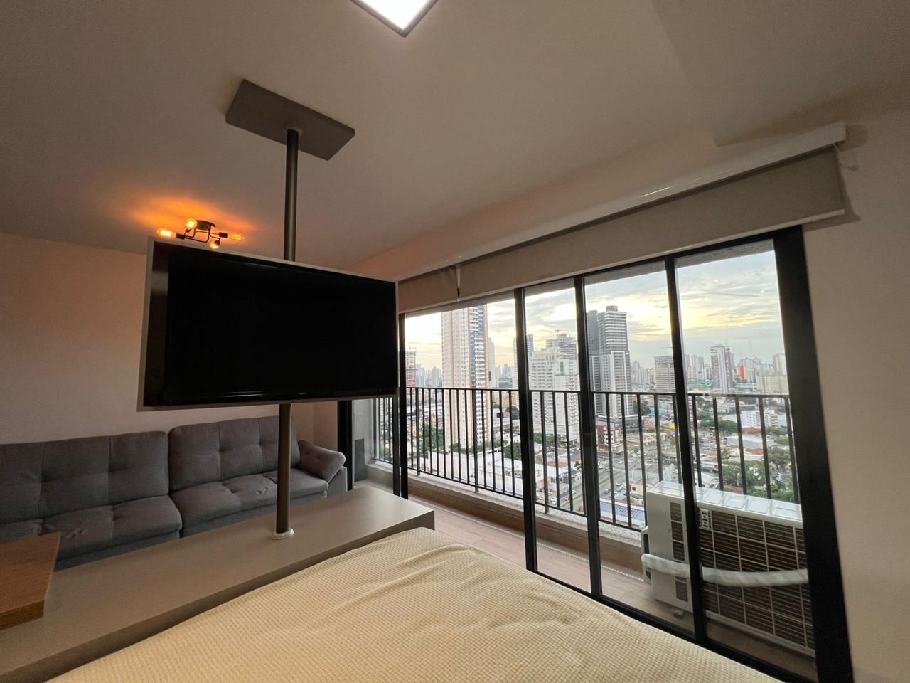 Flat no Setor Bueno, proximo ao Vaca Brava / Goiania shopping / Mobiliado e decorado/ Predio novo