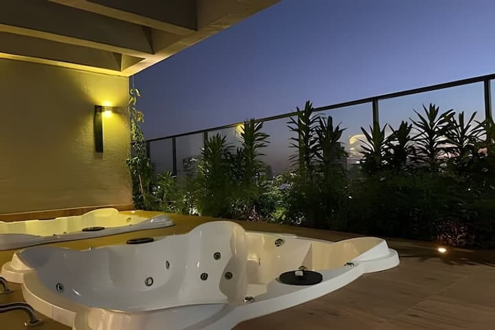 Flat para venda ou aluguel / mobiliado / 1 vaga / predio novo / rooftop no 38º / jacuzzi / piscina