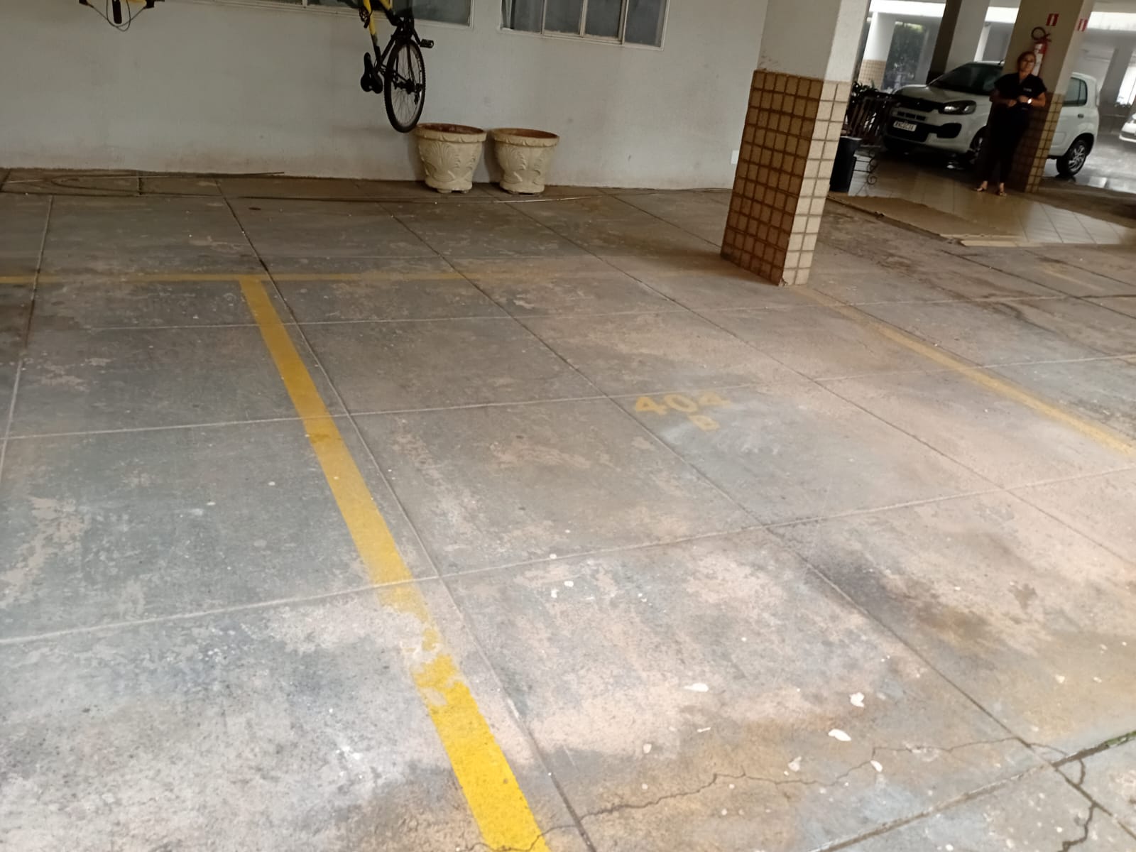 Apartamento à Venda no Edifício Ivana / 2 suítes / 1 vaga / Setor Bueno