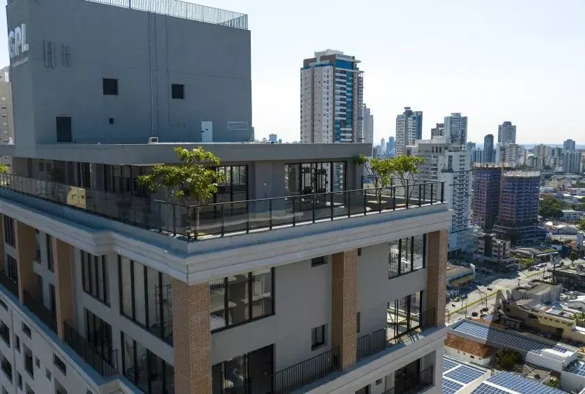 Apartamento Setor Bueno a venda / 2 quartos / lavabo / 2 vagas / predio novo / mobiliado