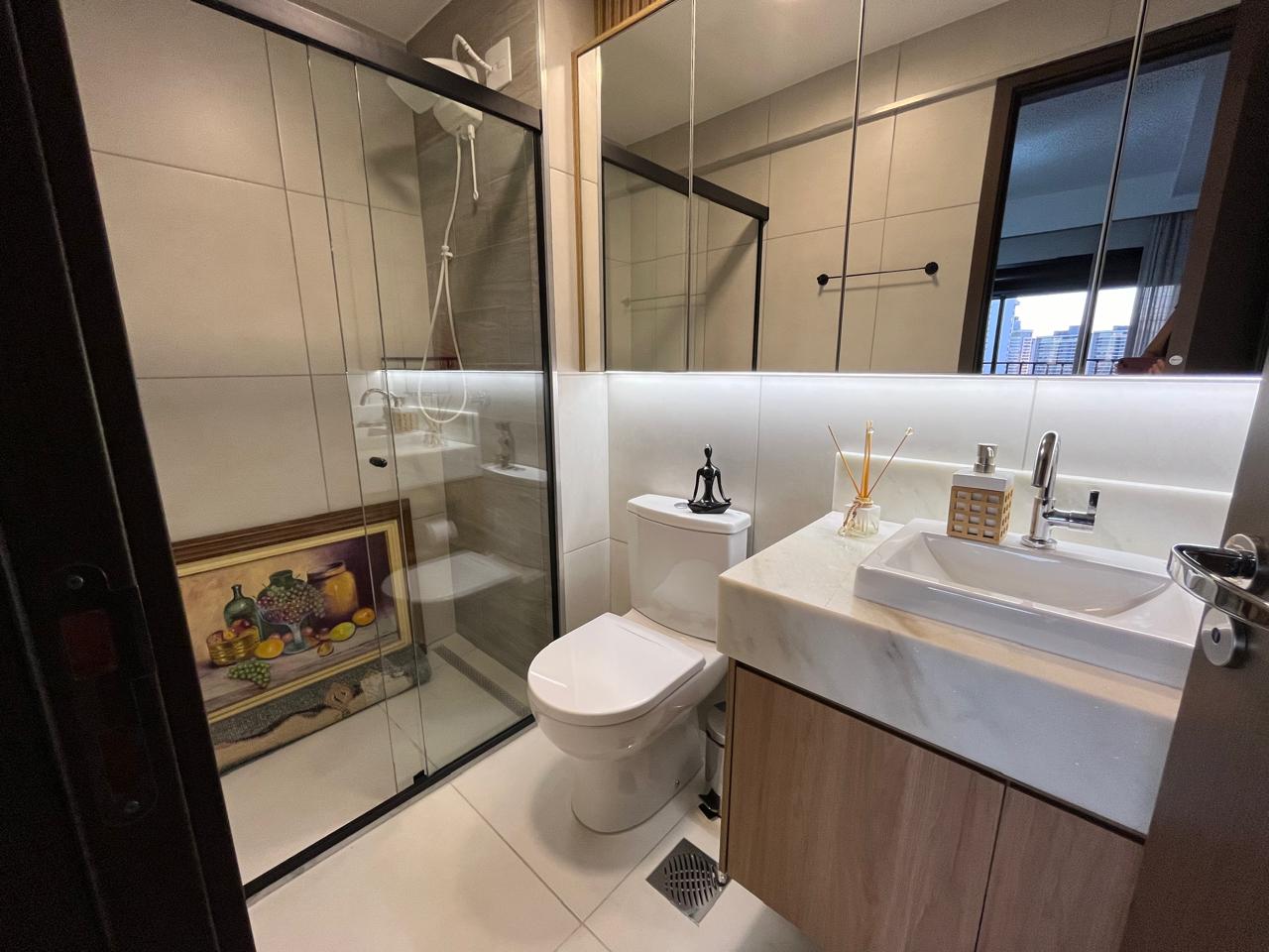 Apartamento Setor Bueno a venda / 2 quartos / lavabo / 2 vagas / predio novo / mobiliado