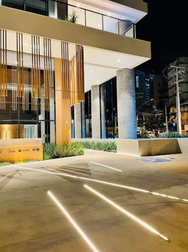 APARTAMENTO A VENDA 2 QUARTOS COM LAVABO / MOBILIADO / ANDAR ALTO /  2 VAGAS / PROXIMO A PRAÇA TAMANDARE