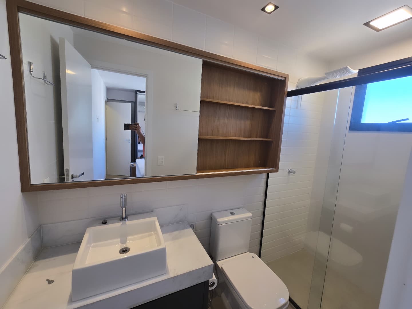APARTAMENTO A VENDA 2 QUARTOS COM LAVABO / MOBILIADO / ANDAR ALTO /  2 VAGAS / PROXIMO A PRAÇA TAMANDARE