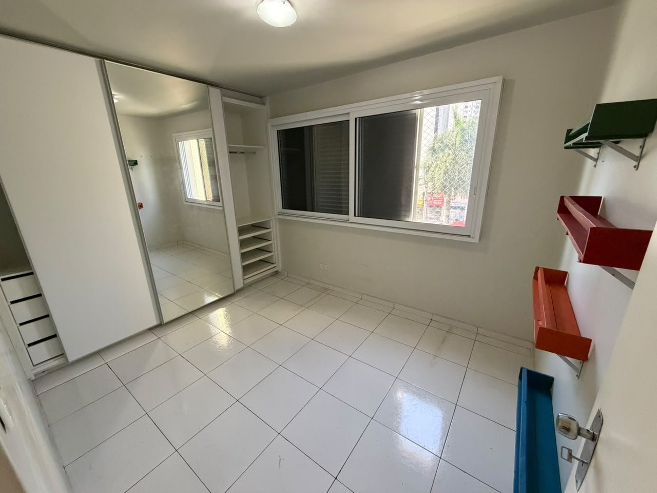 Apartamento à Venda no Edifício Itatiaia / 1 suíte / 2 vagas / Setor Marista