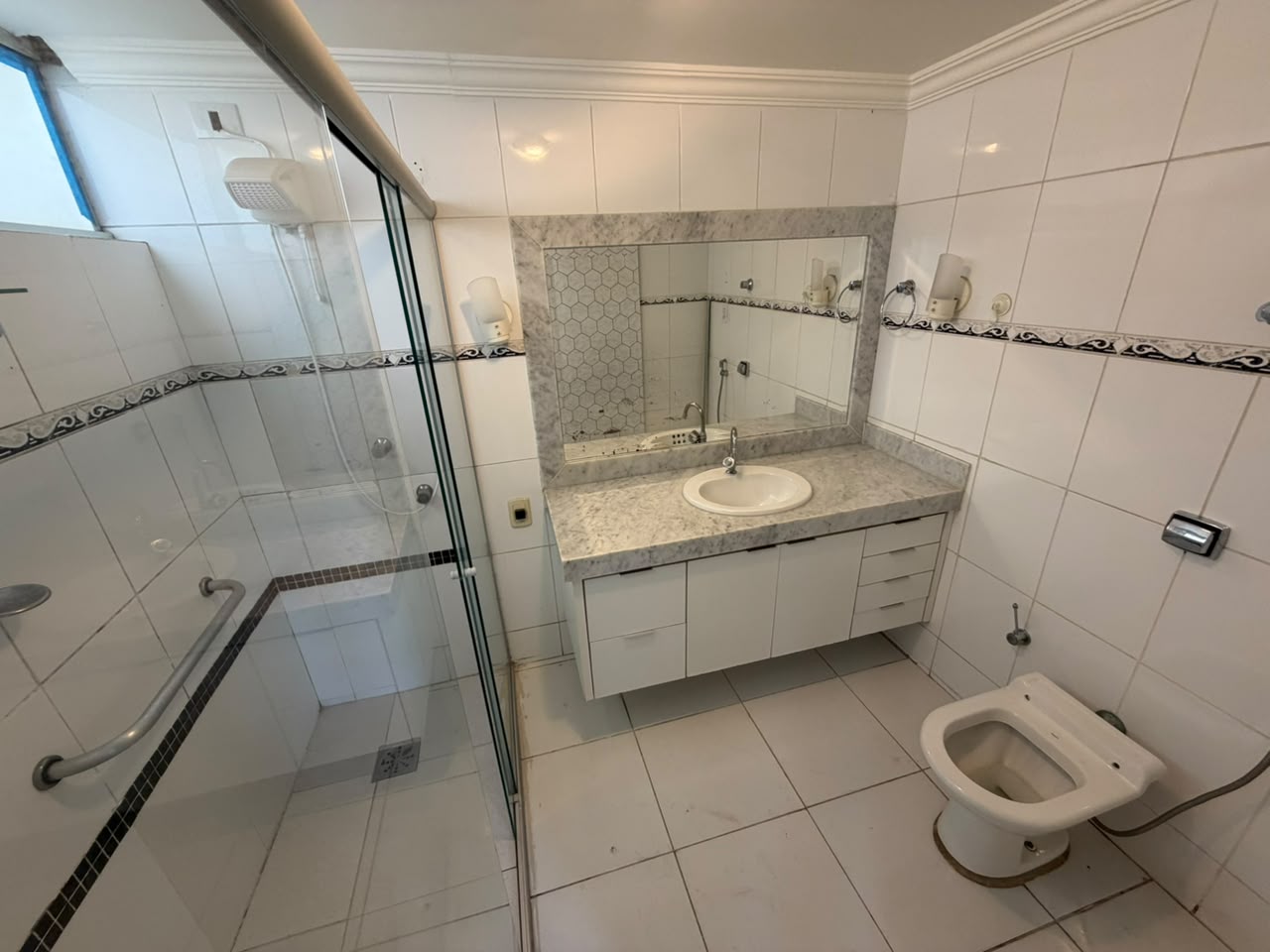 Apartamento à Venda no Edifício Itatiaia / 1 suíte / 2 vagas / Setor Marista