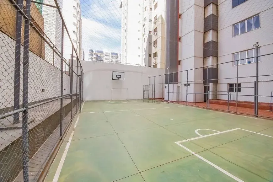 Apartamento a venda de 217m² com 4 quartos (3 suítes) / 2 vagas / lazer completo / Setor Bueno / Água inclusa no condomínio