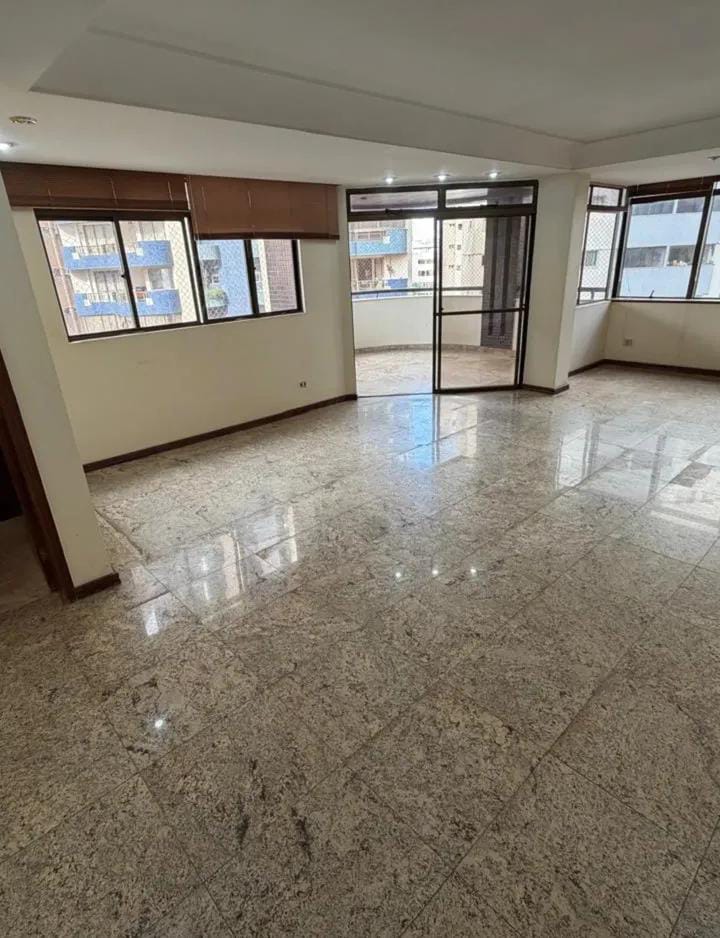 Apartamento à venda no Edifício Lara Garden / 2 suítes / 2 vagas / Setor Bueno