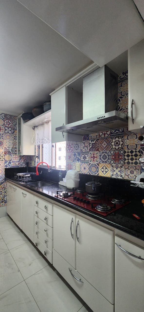 Apartamento à venda no Residencial Amazonas / 3 suítes / 2 vagas / Setor Nova Suíça
