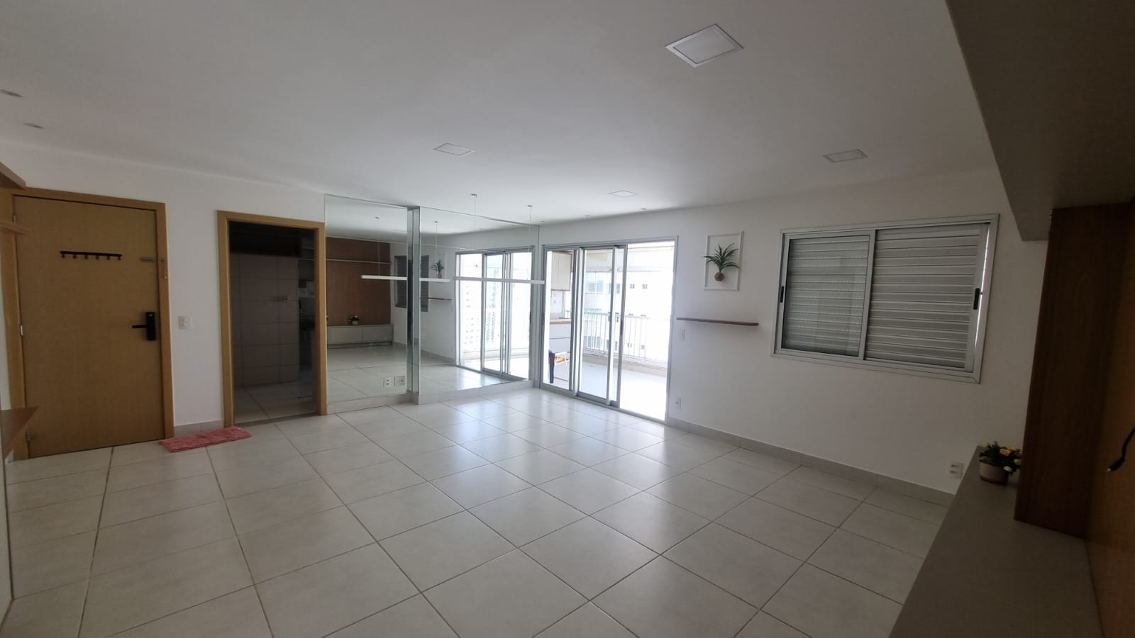 Apartamento à Venda no Flampark Residencial Club Torre 2 / 3 suítes plenas / 2 vagas / Jardim Goiás