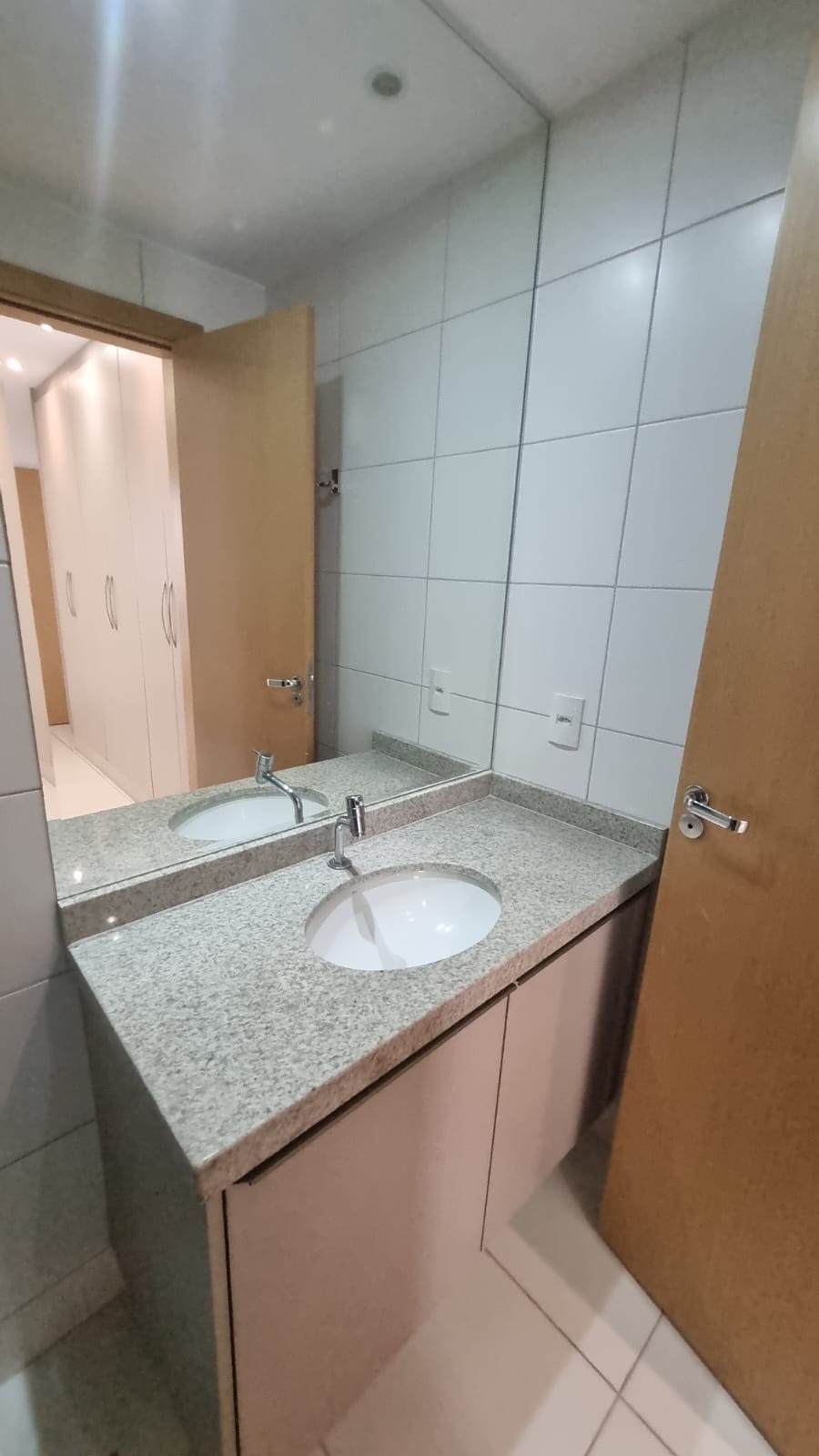 Apartamento à Venda no Flampark Residencial Club Torre 2 / 3 suítes plenas / 2 vagas / Jardim Goiás