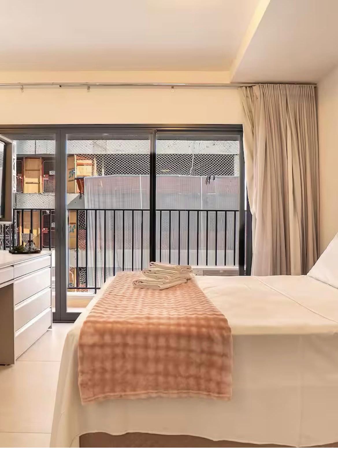 Flat à venda Setor Bueno / 44 m² / mobiliado e decorado / prédio novo / próximo ao Goiânia Shopping