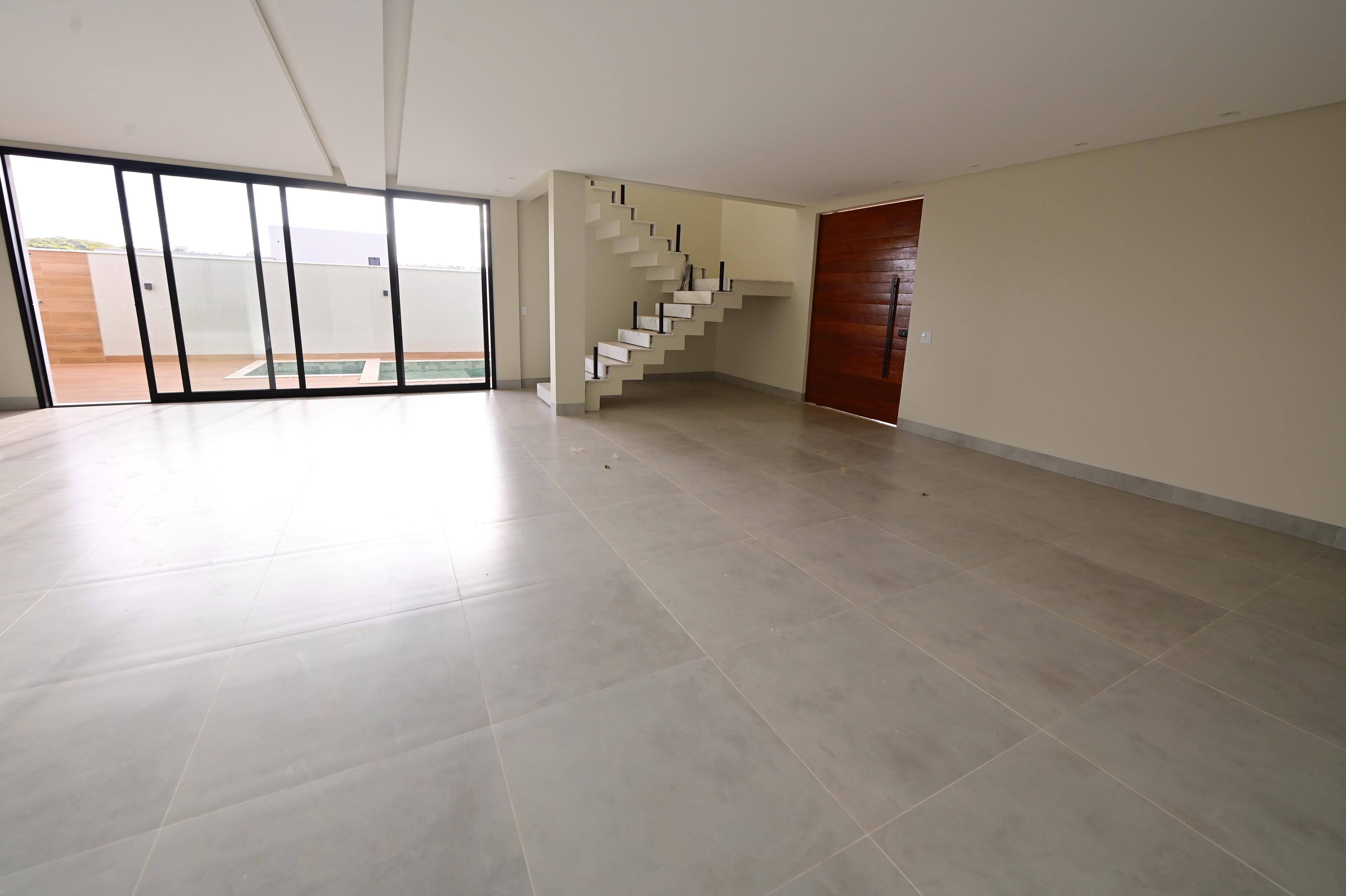 Sobrado para venda ou aluguel / Jardins Barcelona / Frente para a Mata / 3 suites / sala integrada / cozinha e banheiros com armários / piscina / novo