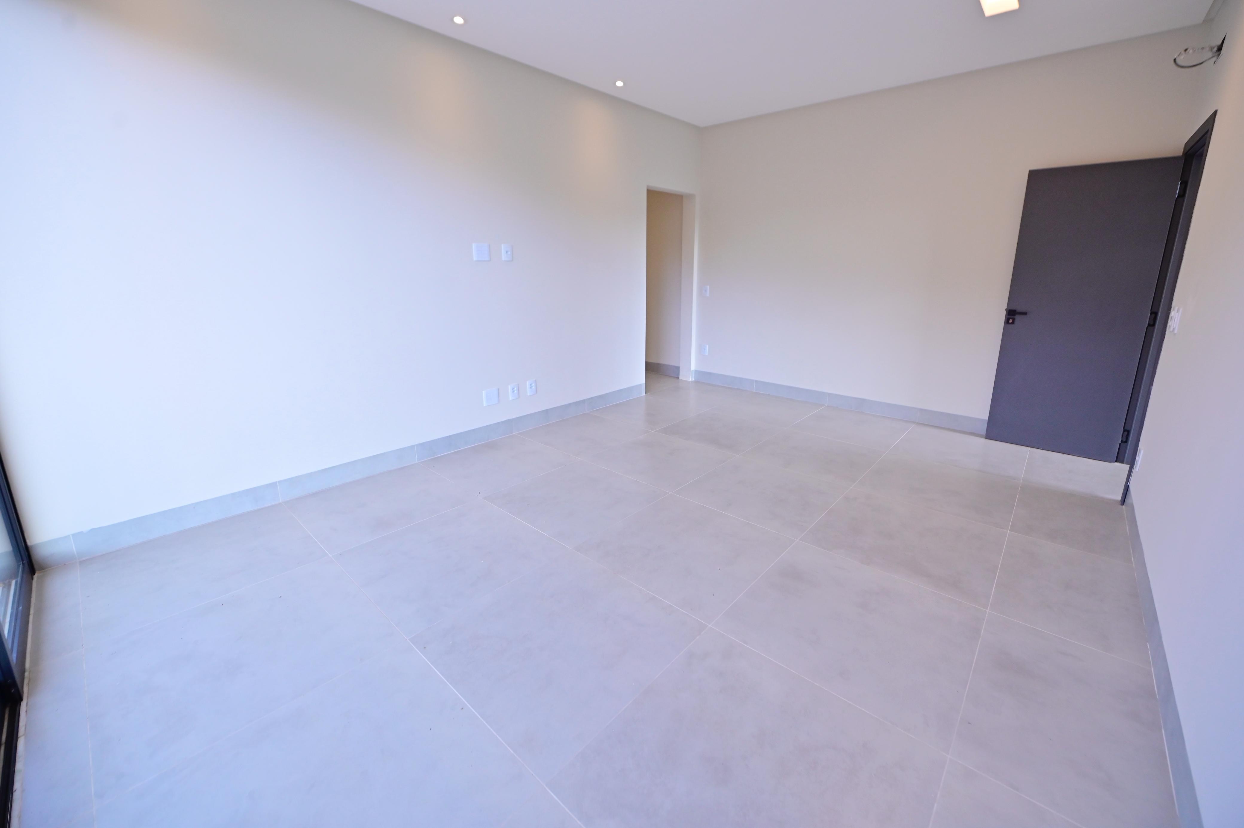 Sobrado para venda ou aluguel / Jardins Barcelona / Frente para a Mata / 3 suites / sala integrada / cozinha e banheiros com armários / piscina / novo