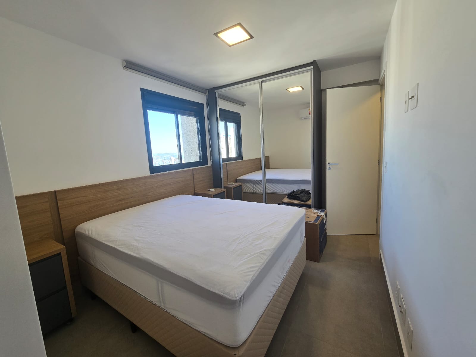 Apartamento à venda ou aluguel Setor Oeste / 2 suites / lavabo / 2 vagas / 72m² / andar alto / prédio novo / mobiliado