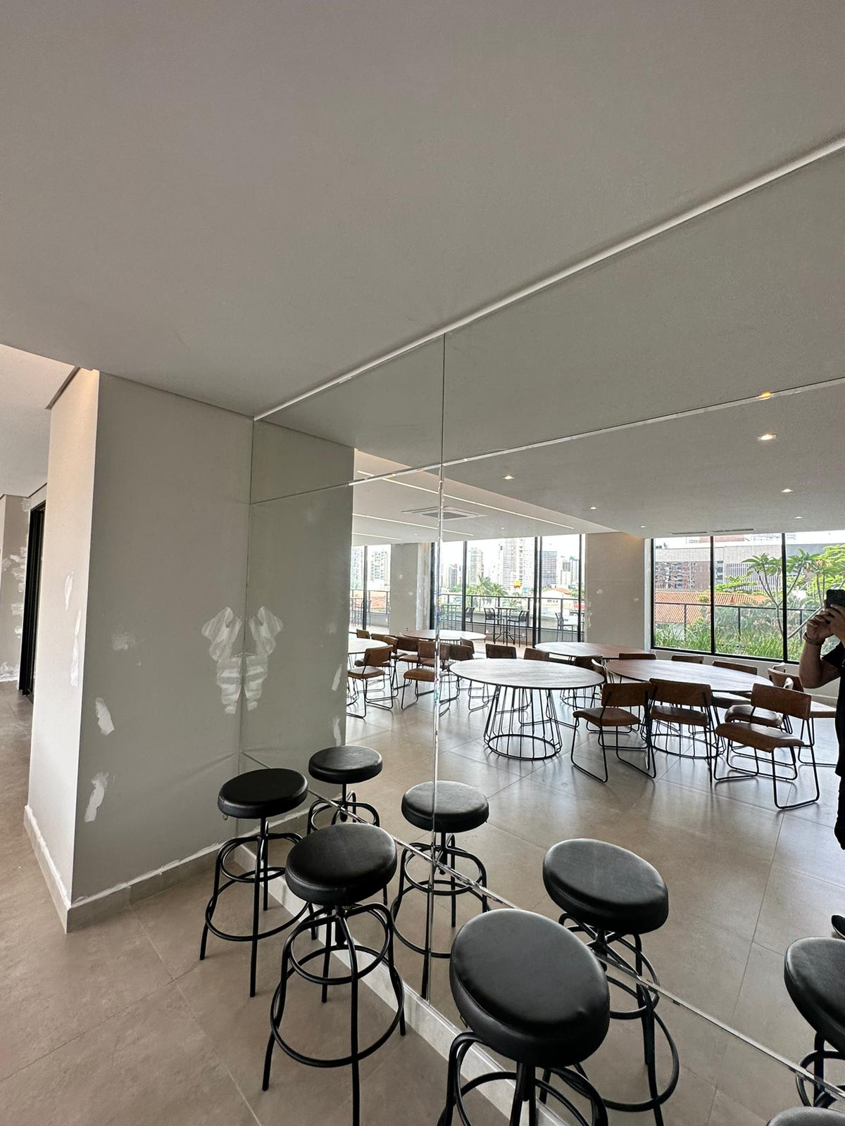 Apartamento aluguel / 2 quartos / 1 suite / mobiliado / Setor Bueno proximo Goiania shopping / predio novo / 1 vaga