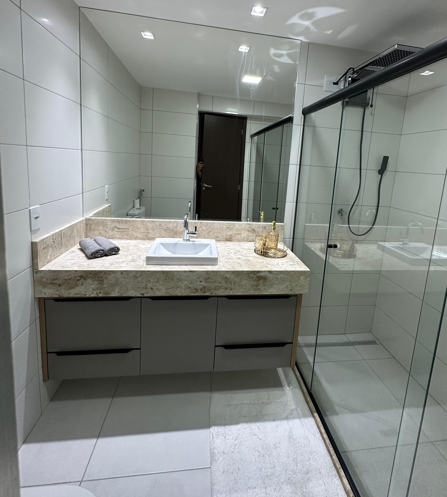 Apartamento aluguel / 2 quartos / 1 suite / mobiliado / Setor Bueno proximo Goiania shopping / predio novo / 1 vaga