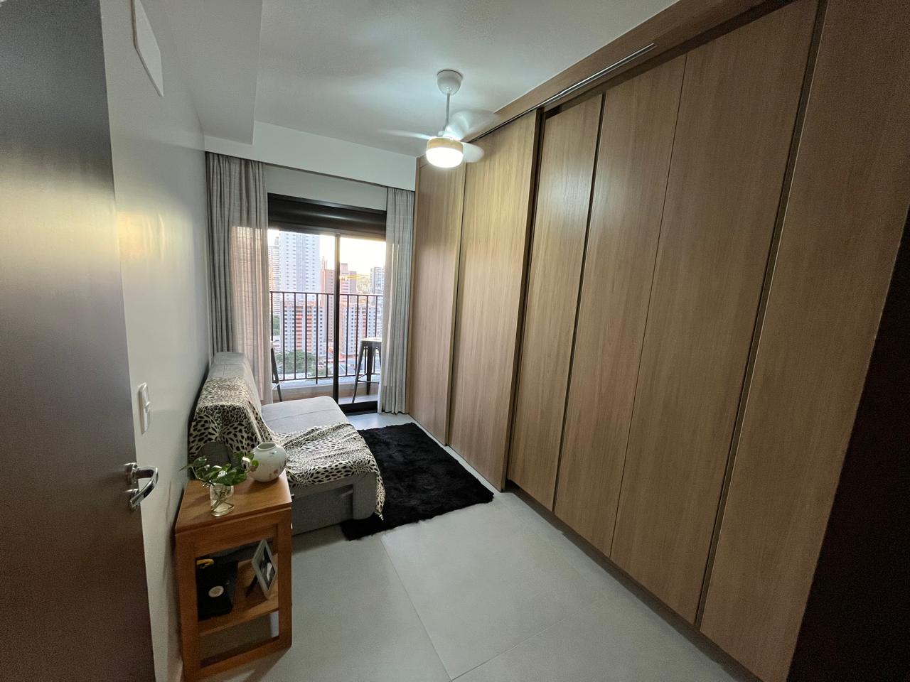 Apartamento à venda Setor Bueno / 87 m² /   02 suítes / lavabo e varanda / com vista privilegiada para o Parque Vaca Brava / 2 vagas / mobiliado