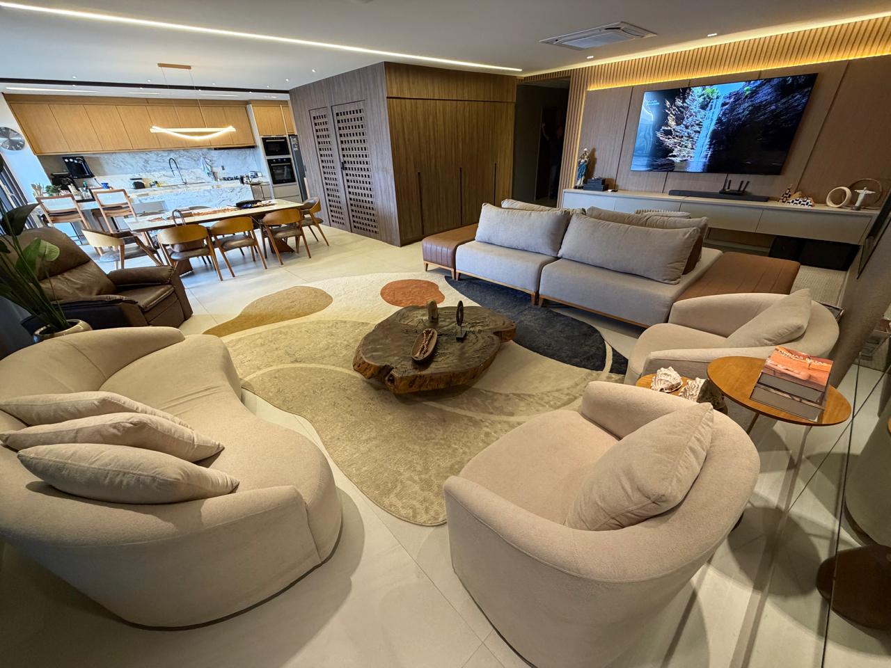 Apartamento de Alto Padrão à venda no Deck 23 Opus / 3 suítes / 204m² / 3 vagas / Mobiliado / Setor Bueno