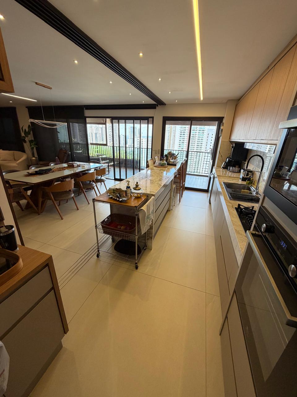 Apartamento de Alto Padrão à venda no Deck 23 Opus / 3 suítes / 204m² / 3 vagas / Mobiliado / Setor Bueno