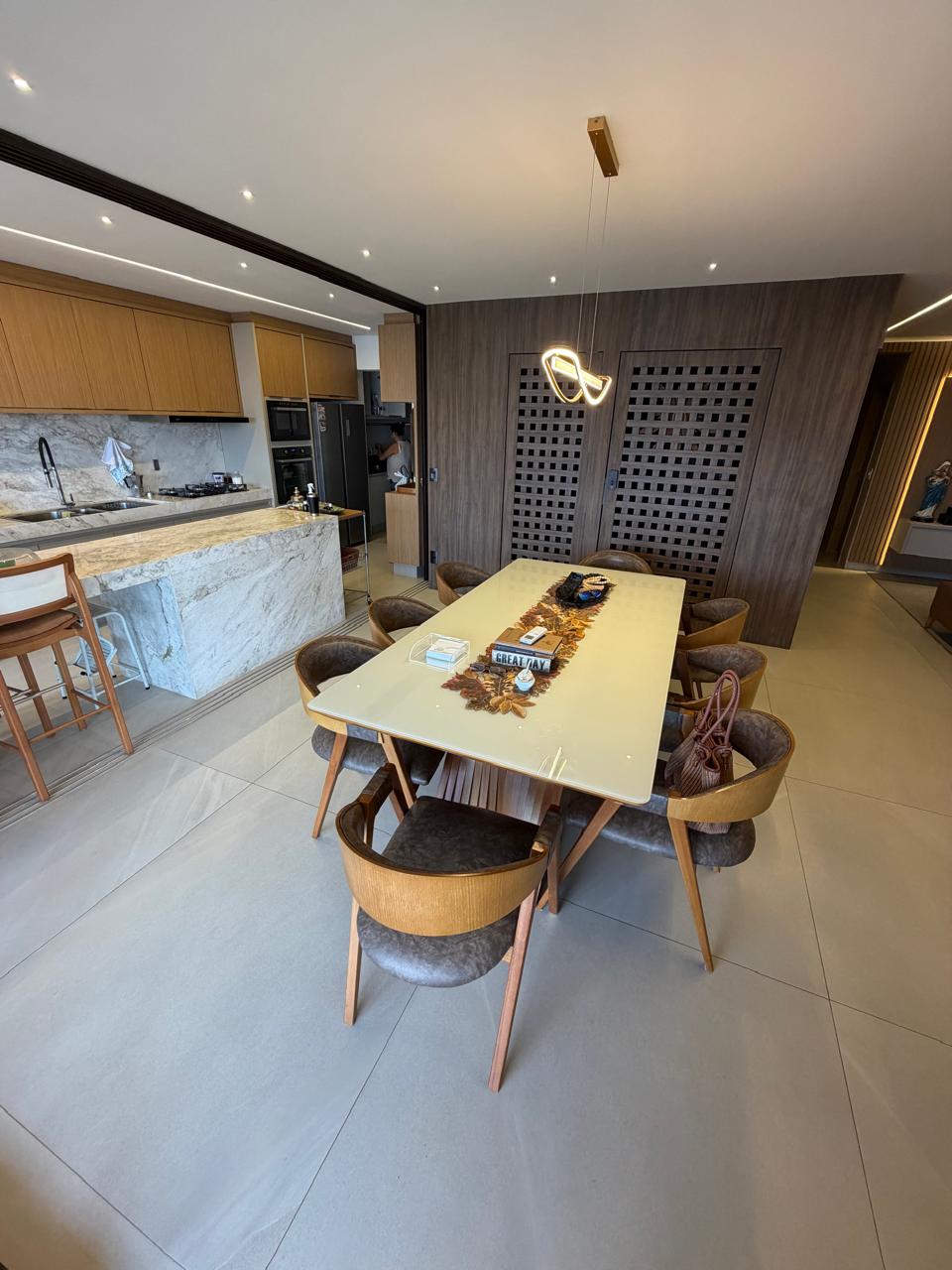 Apartamento de Alto Padrão à venda no Deck 23 Opus / 3 suítes / 204m² / 3 vagas / Mobiliado / Setor Bueno