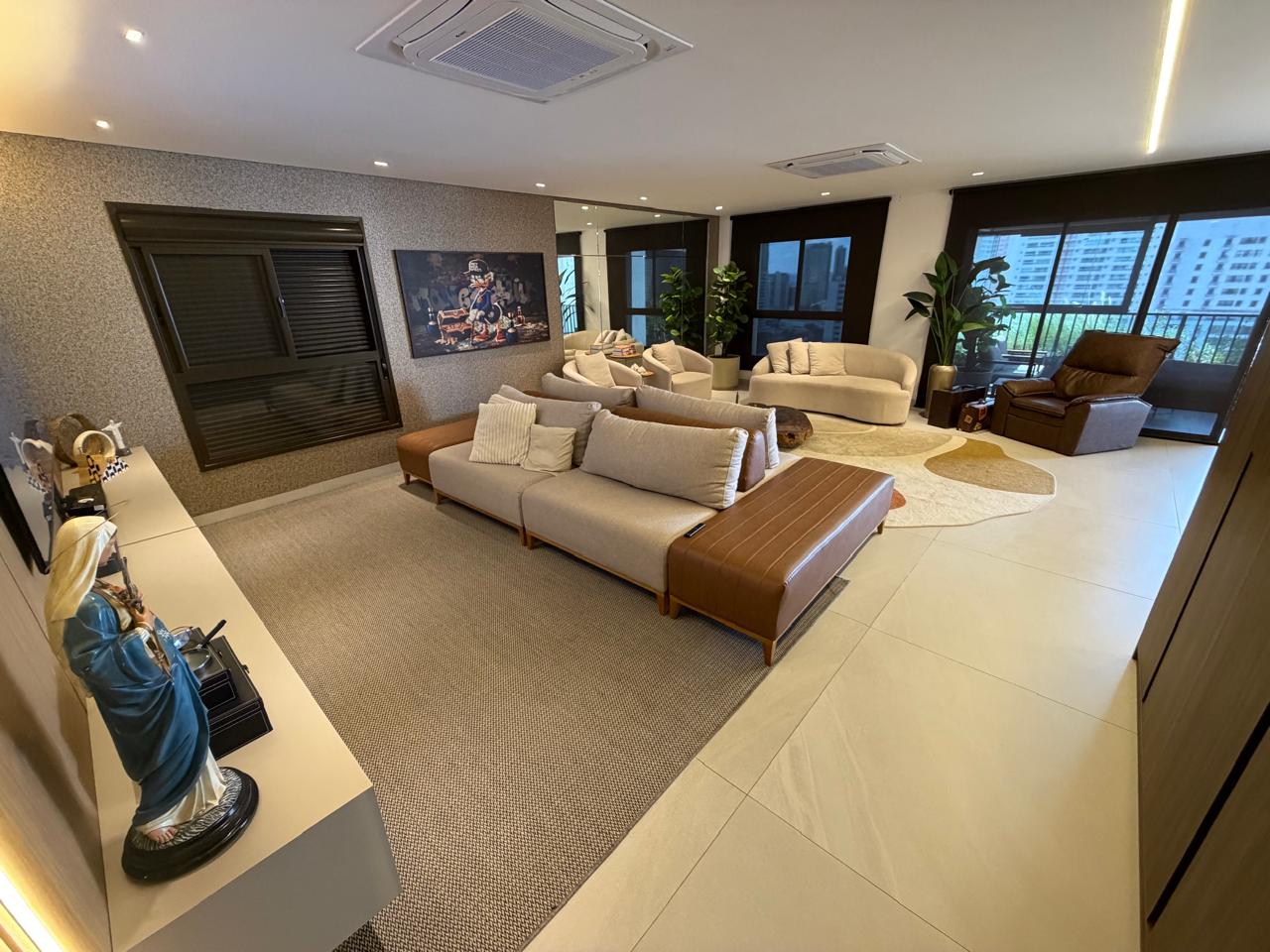 Apartamento de Alto Padrão à venda no Deck 23 Opus / 3 suítes / 204m² / 3 vagas / Mobiliado / Setor Bueno