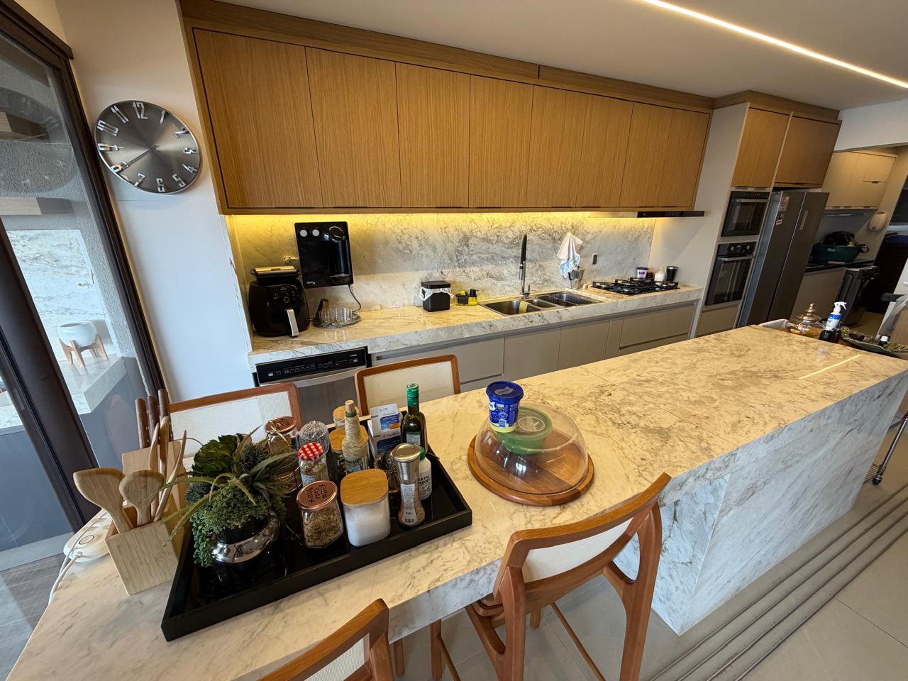 Apartamento de Alto Padrão à venda no Deck 23 Opus / 3 suítes / 204m² / 3 vagas / Mobiliado / Setor Bueno