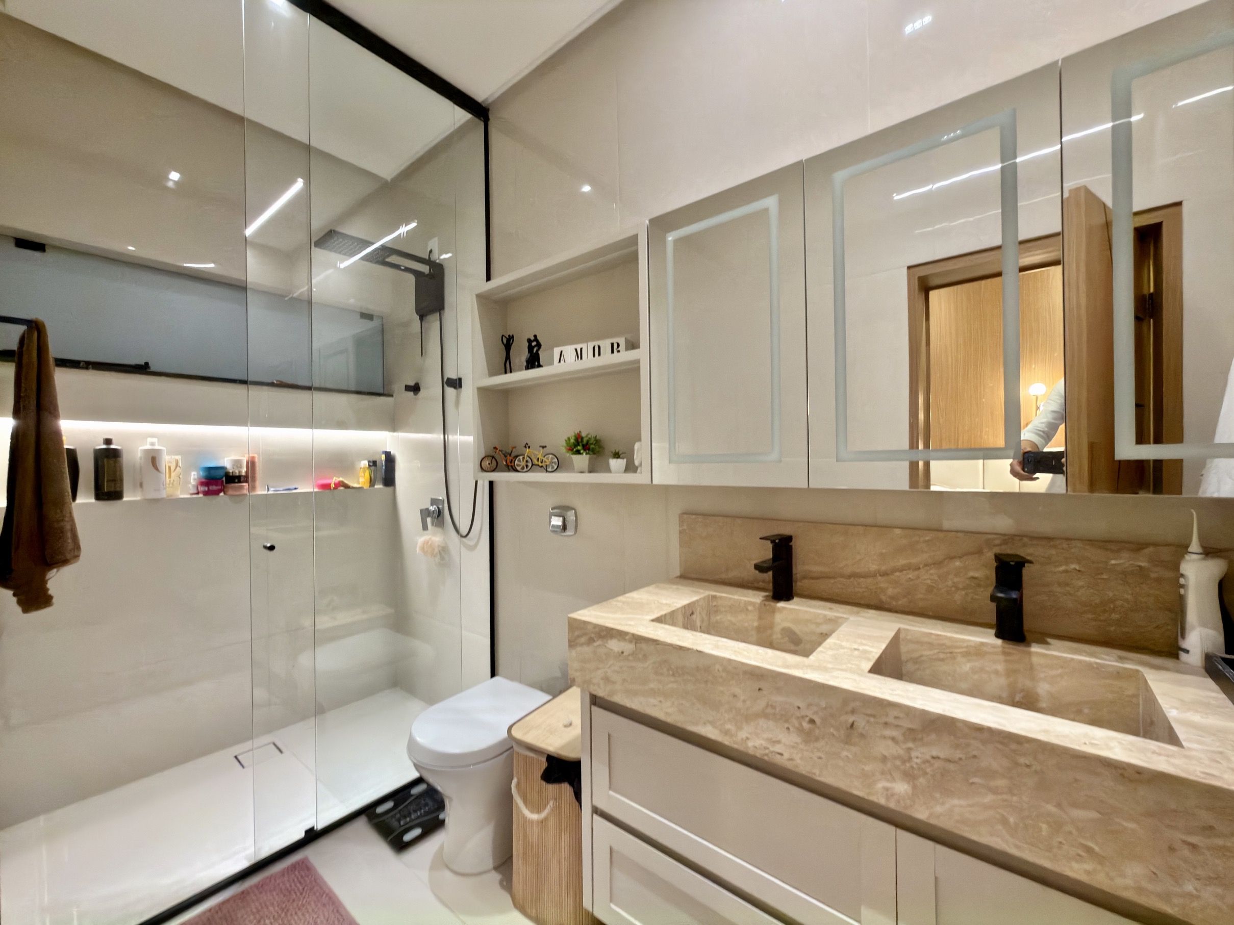 Venda Casa térrea Jardins Valencia  / 200 m² / jacuzzi / churrasqueira / 3 quartos