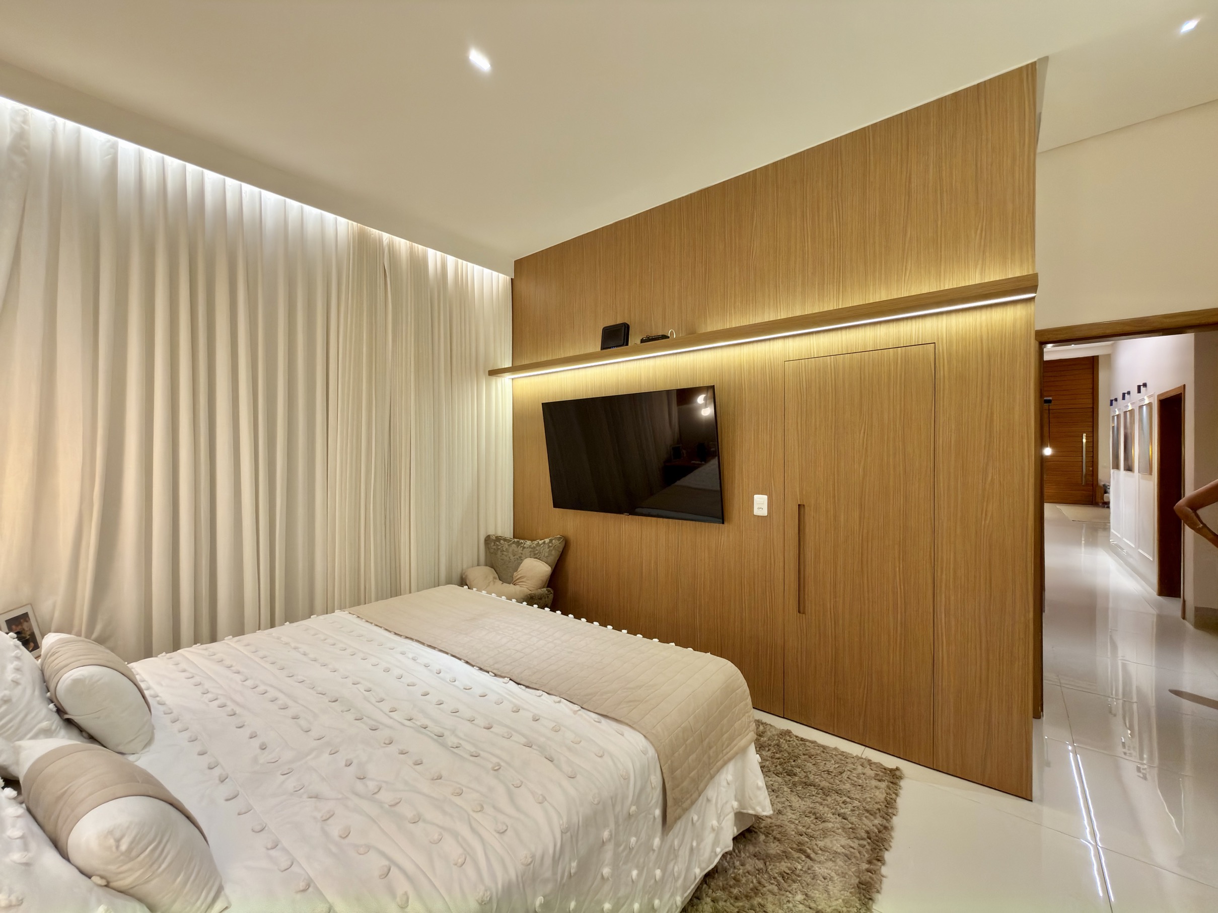 Venda Casa térrea Jardins Valencia  / 200 m² / jacuzzi / churrasqueira / 3 quartos