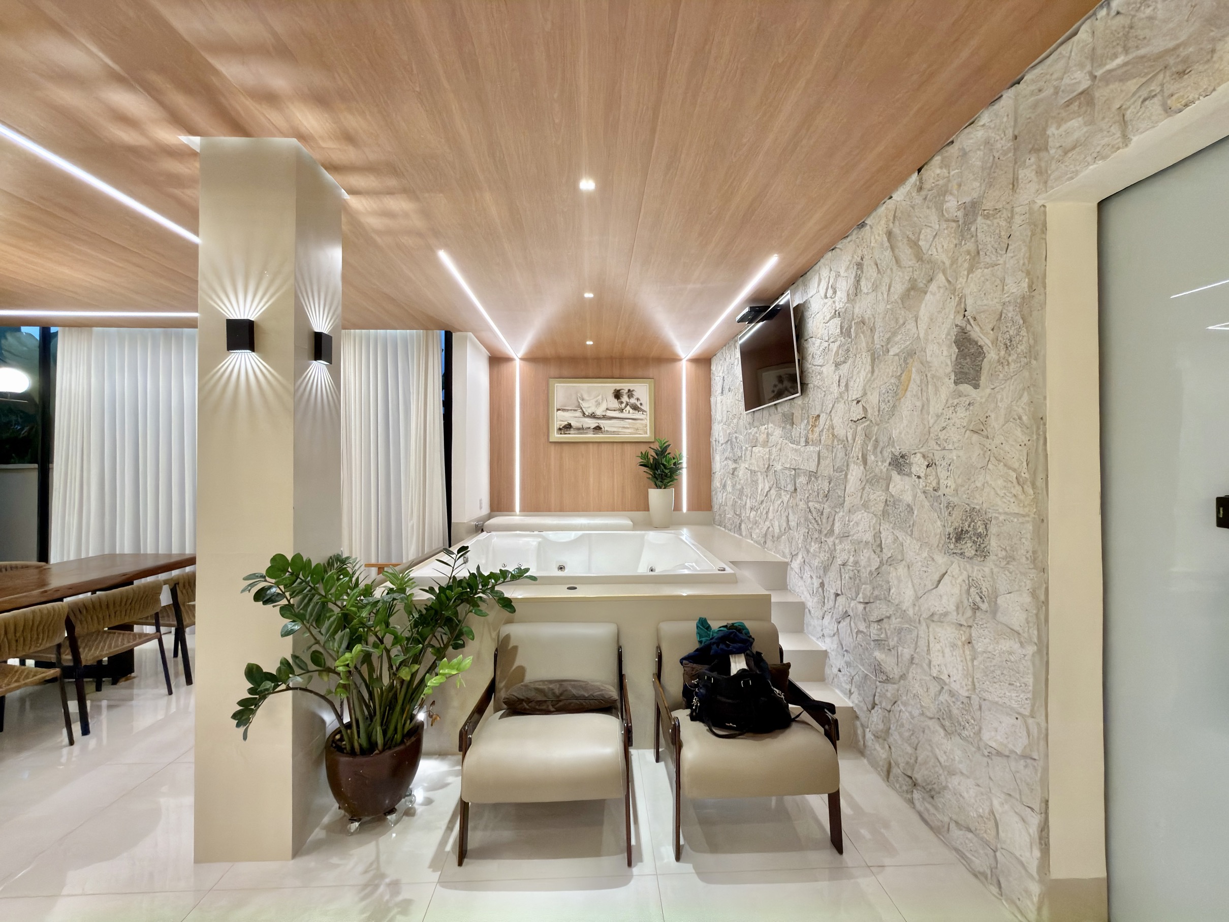 Venda Casa térrea Jardins Valencia  / 200 m² / jacuzzi / churrasqueira / 3 quartos