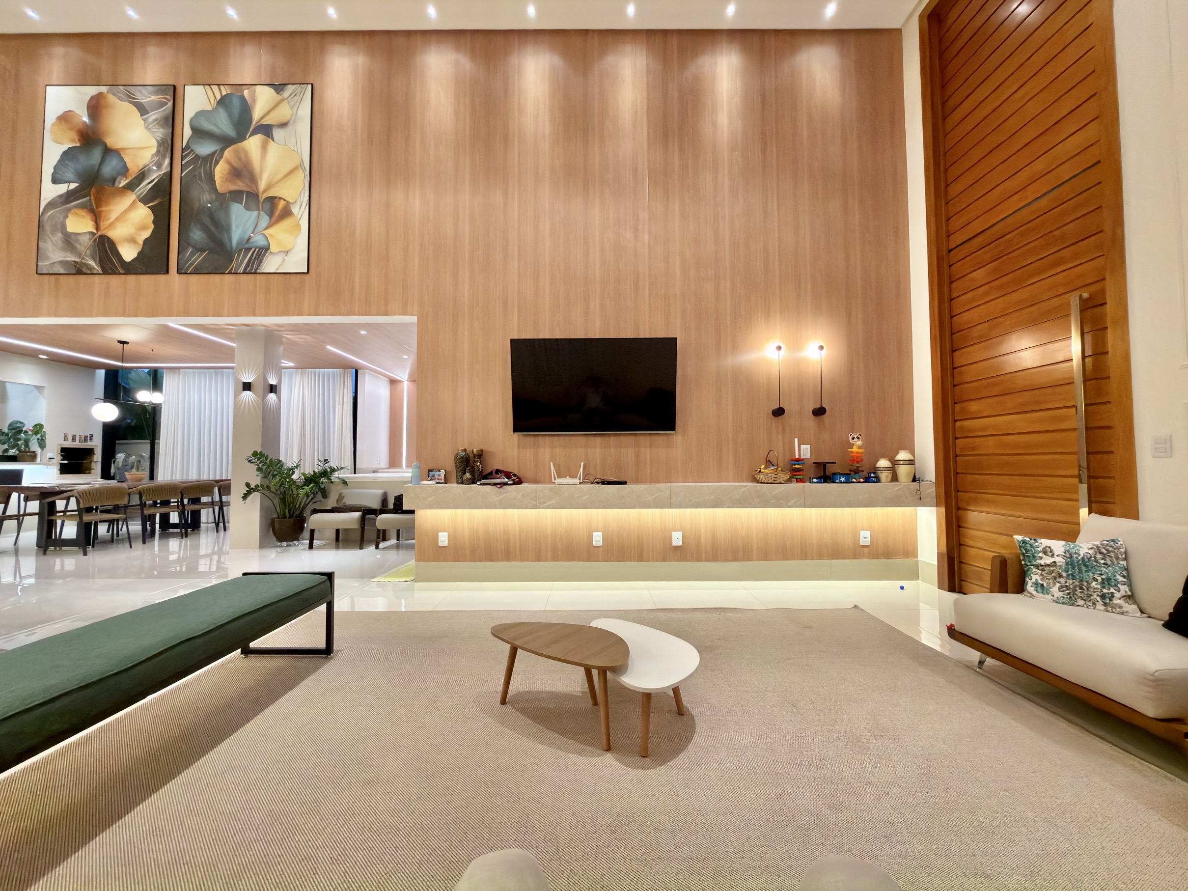 Venda Casa térrea Jardins Valencia  / 200 m² / jacuzzi / churrasqueira / 3 quartos