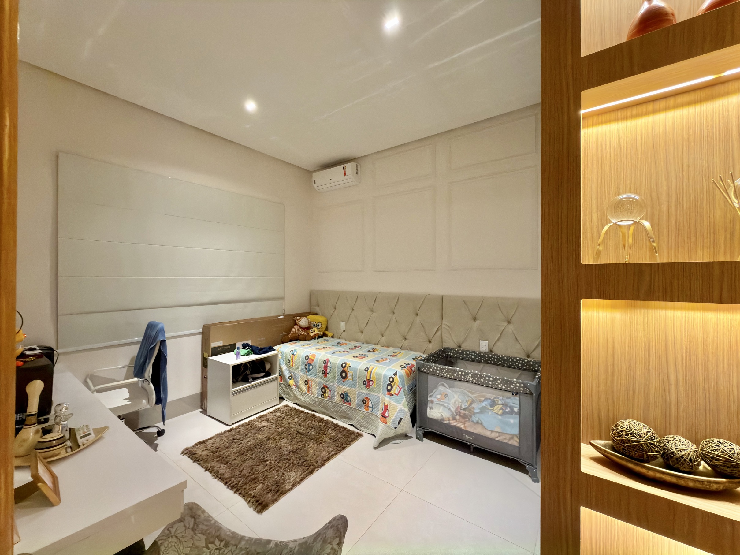 Venda Casa térrea Jardins Valencia  / 200 m² / jacuzzi / churrasqueira / 3 quartos