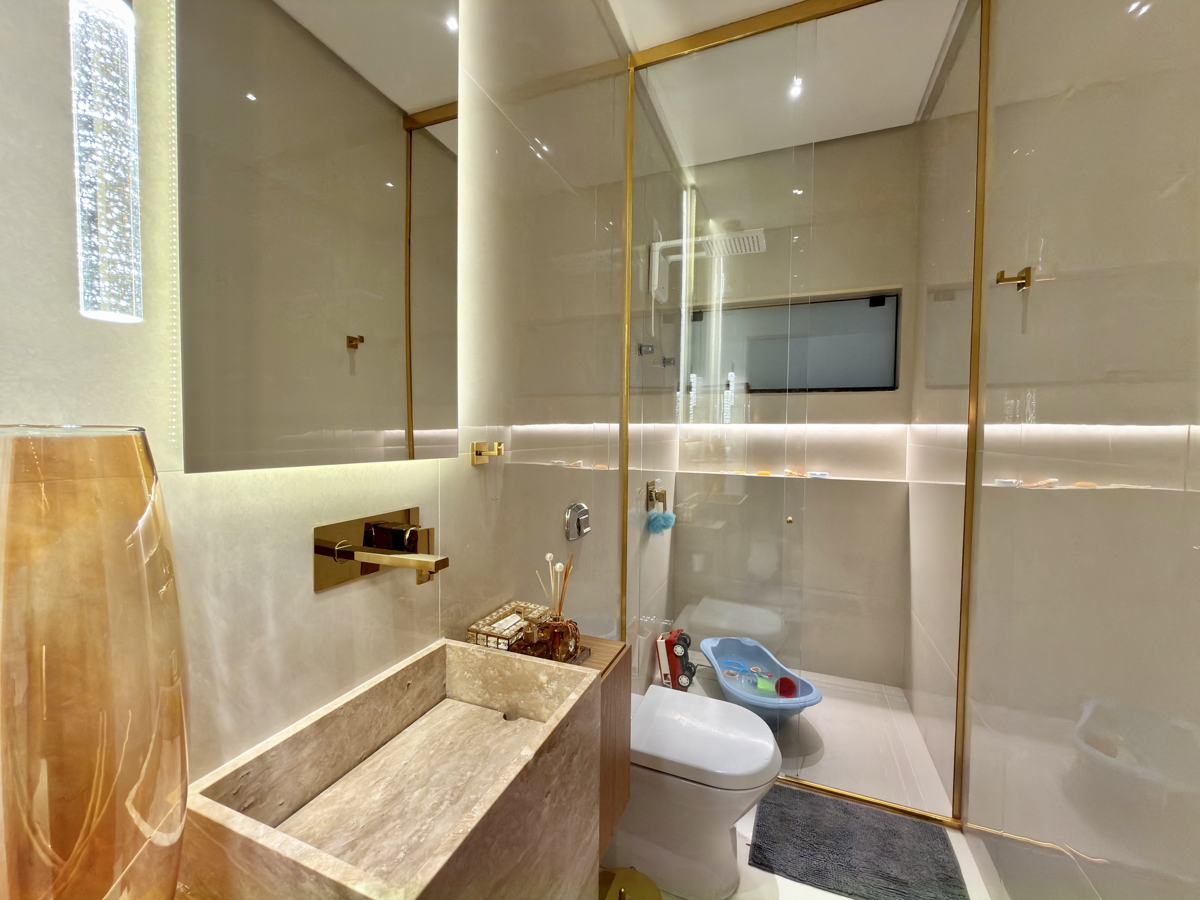 Venda Casa térrea Jardins Valencia  / 200 m² / jacuzzi / churrasqueira / 3 quartos