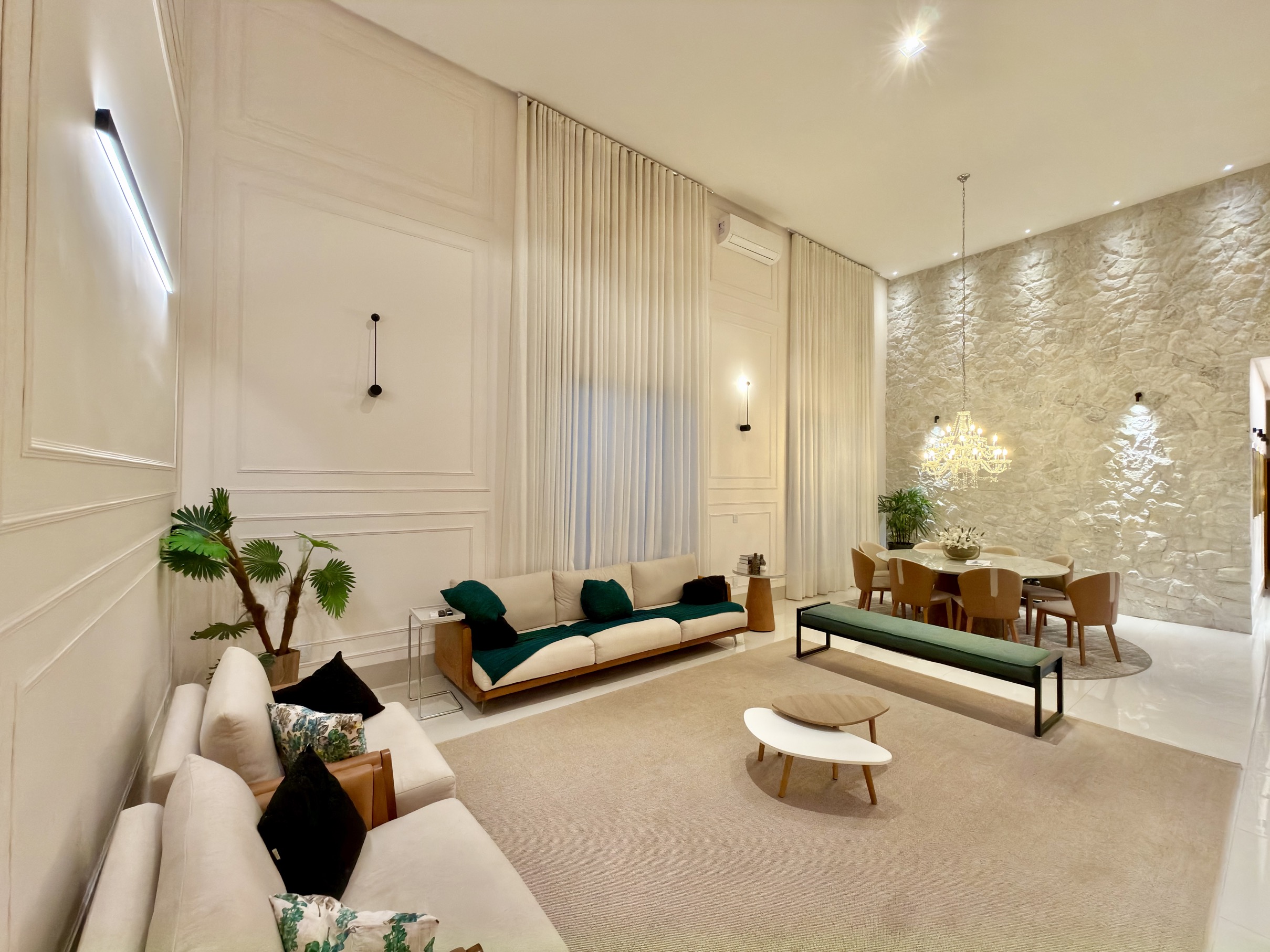 Venda Casa térrea Jardins Valencia  / 200 m² / jacuzzi / churrasqueira / 3 quartos