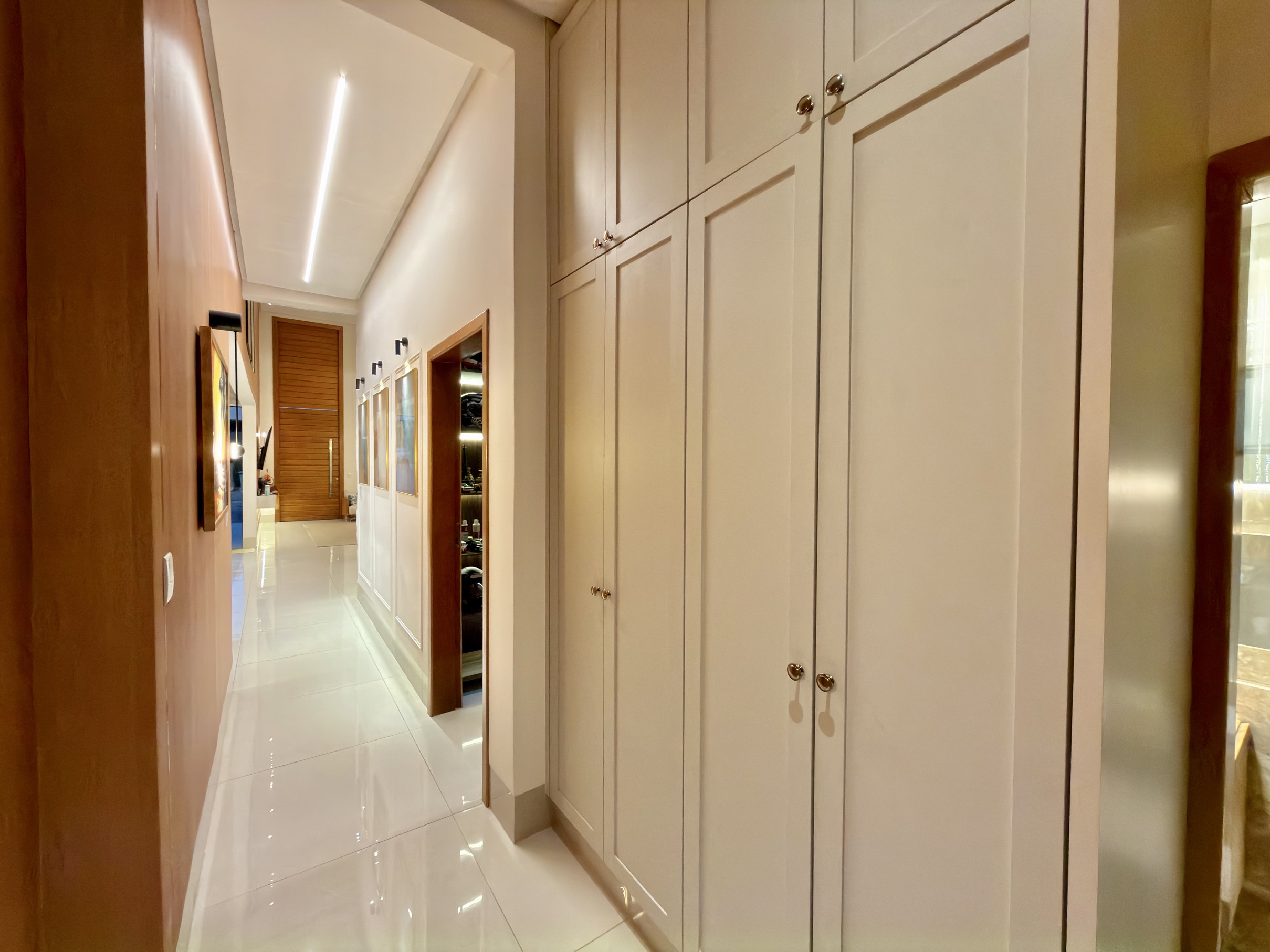 Venda Casa térrea Jardins Valencia  / 200 m² / jacuzzi / churrasqueira / 3 quartos