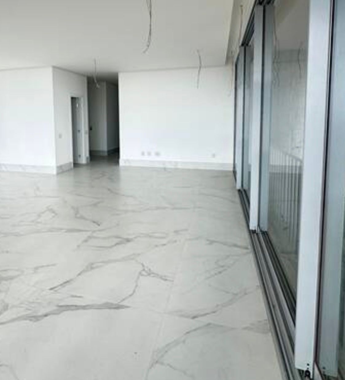 Apartamento alto padrão a venda no Epic Home City / 4 suítes / 4 vagas / Setor Bueno