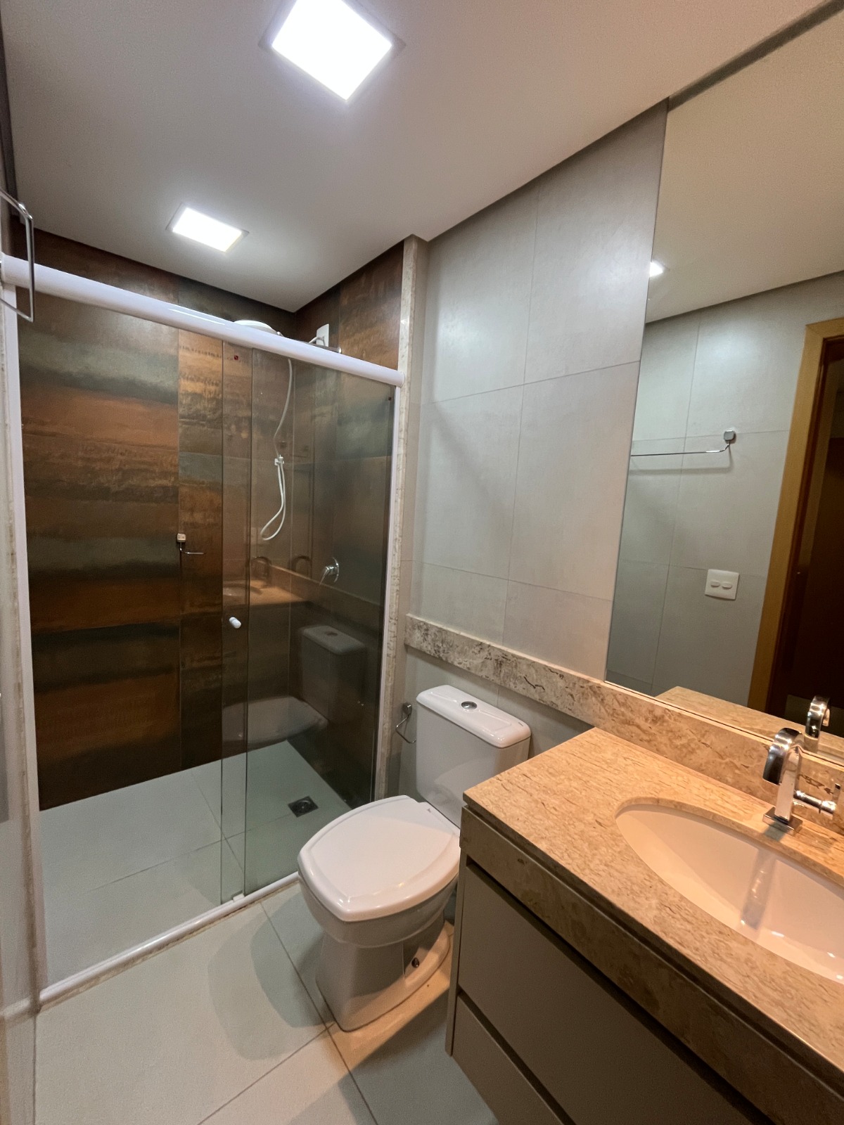 Aluguel de Apartamento no Residencial Maxxi 135 / 3 suítes / 2 vagas / 121m² / Setor Marista