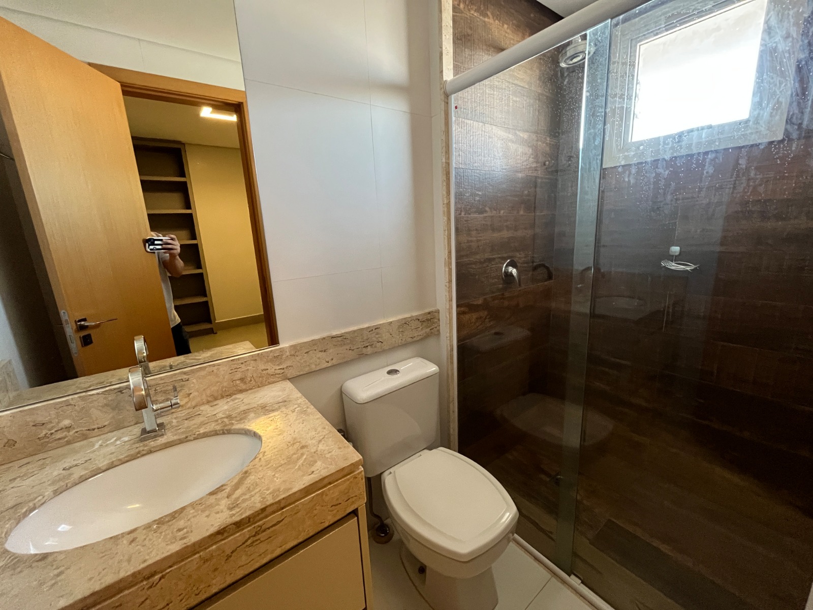 Aluguel de Apartamento no Residencial Maxxi 135 / 3 suítes / 2 vagas / 121m² / Setor Marista